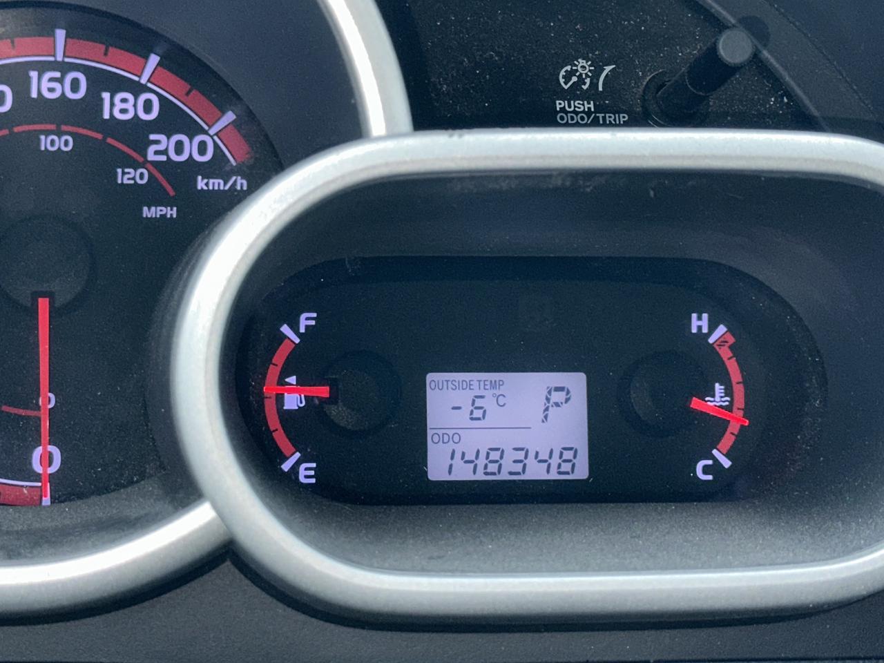 2014 Toyota Matrix LE Photo