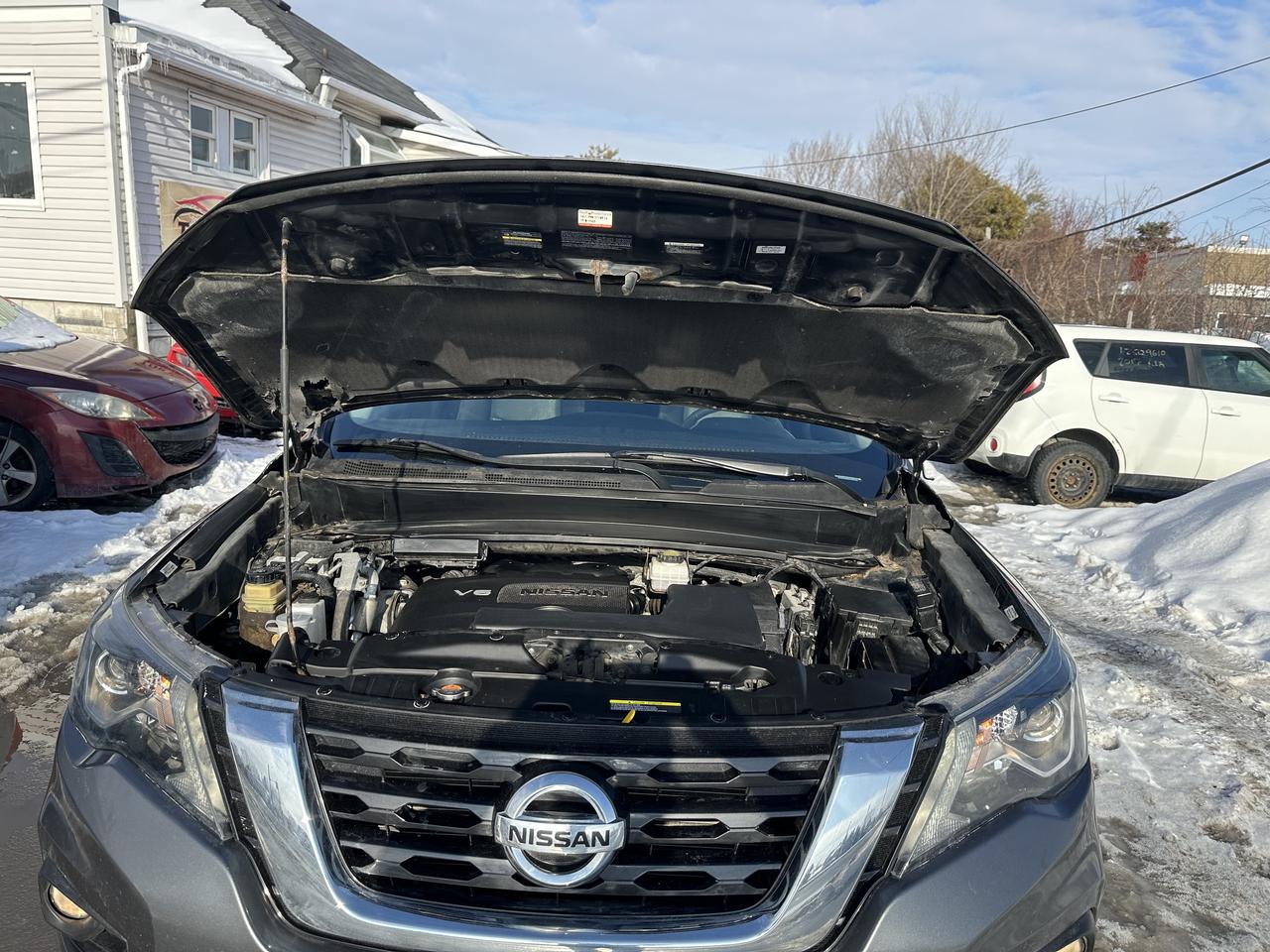 2017 Nissan Pathfinder SV Photo
