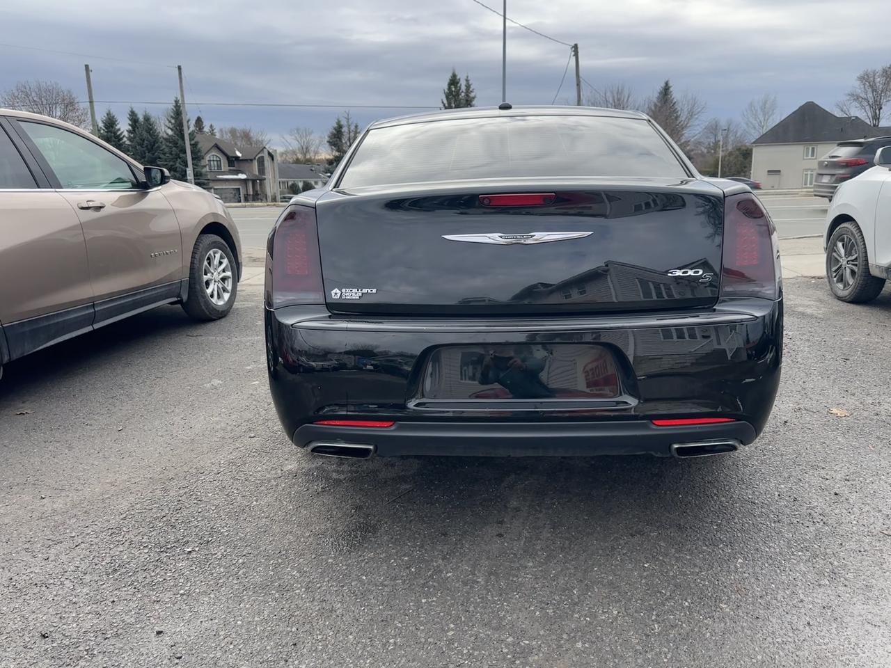 2016 Chrysler 300 S Photo4