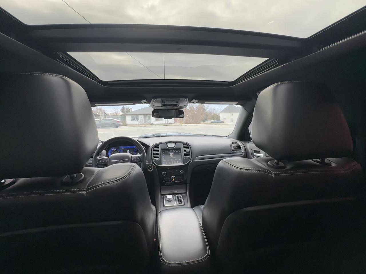 2016 Chrysler 300 S Photo