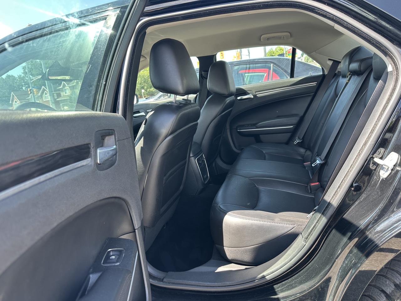 2022 Chrysler 300 LX Photo