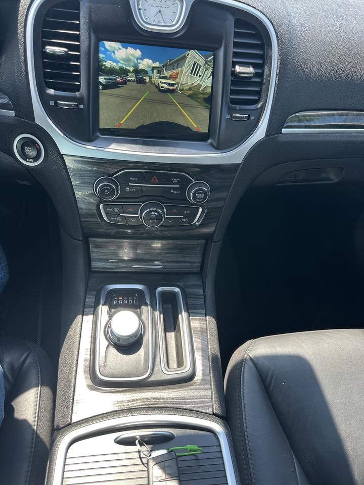 2022 Chrysler 300 LX Photo