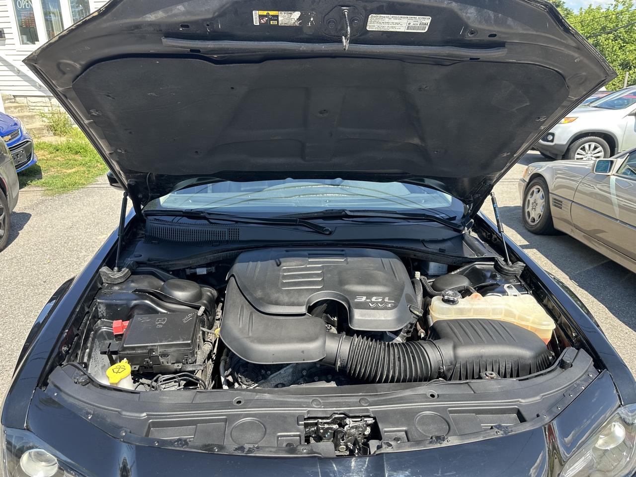 2022 Chrysler 300 LX Photo