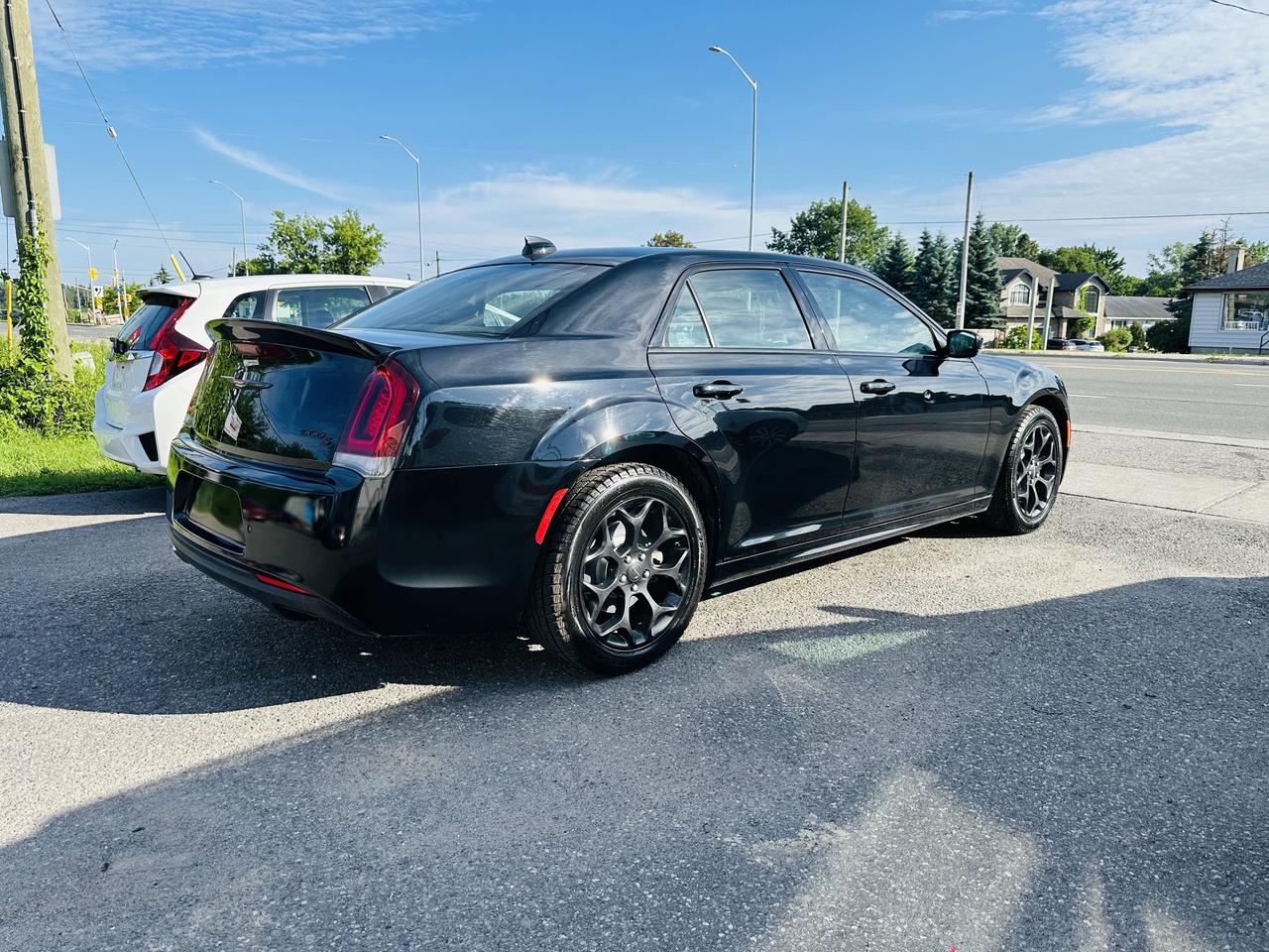 2023 Chrysler 300 S Photo3