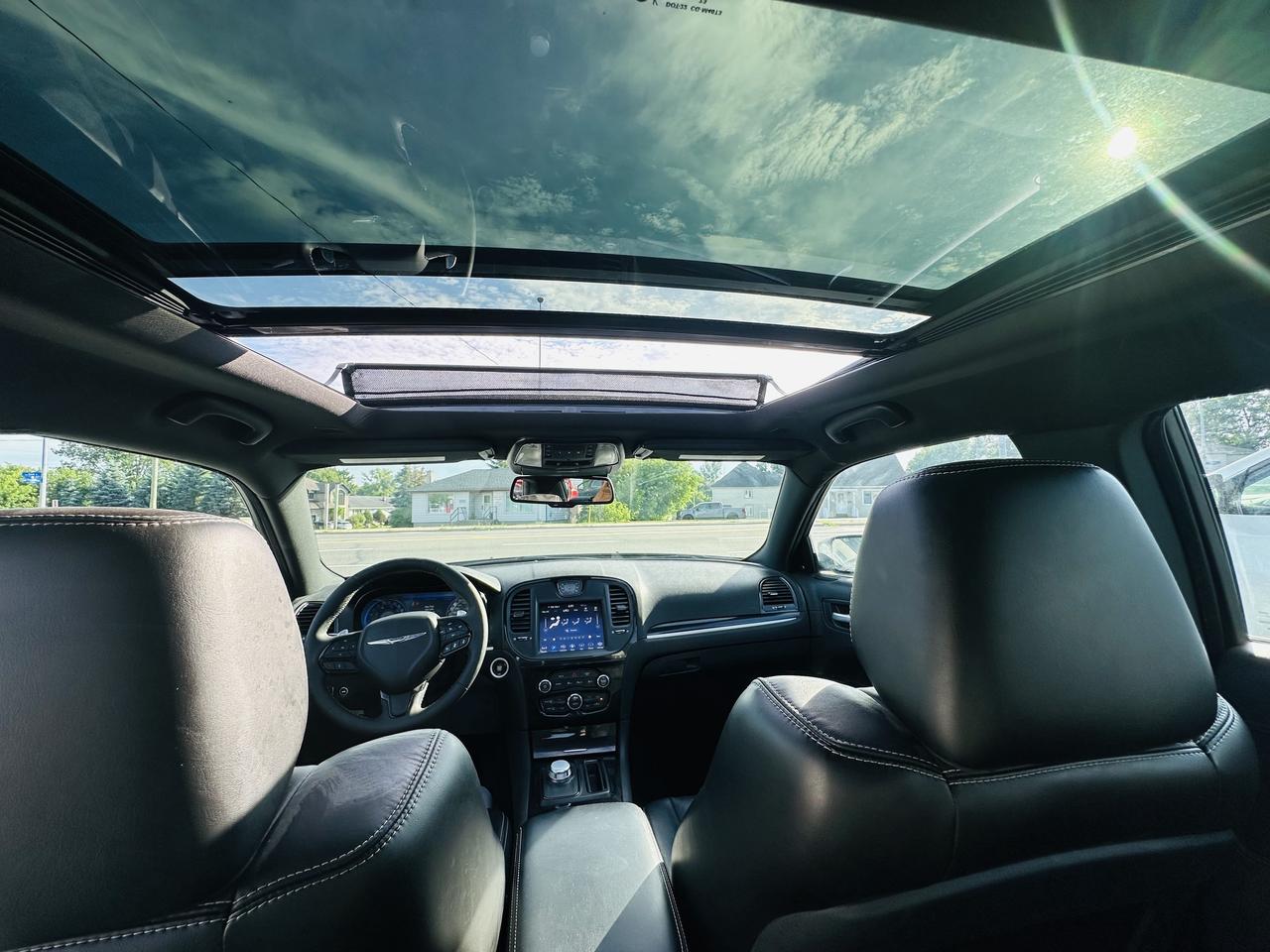 2023 Chrysler 300 S Photo