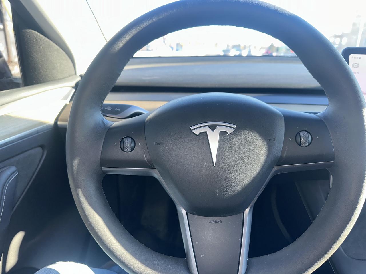 2023 Tesla Model Y PERFORMANCE Photo