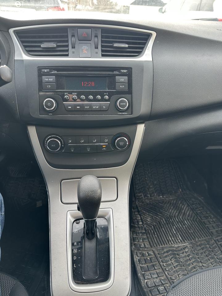 2015 Nissan Sentra SV Photo