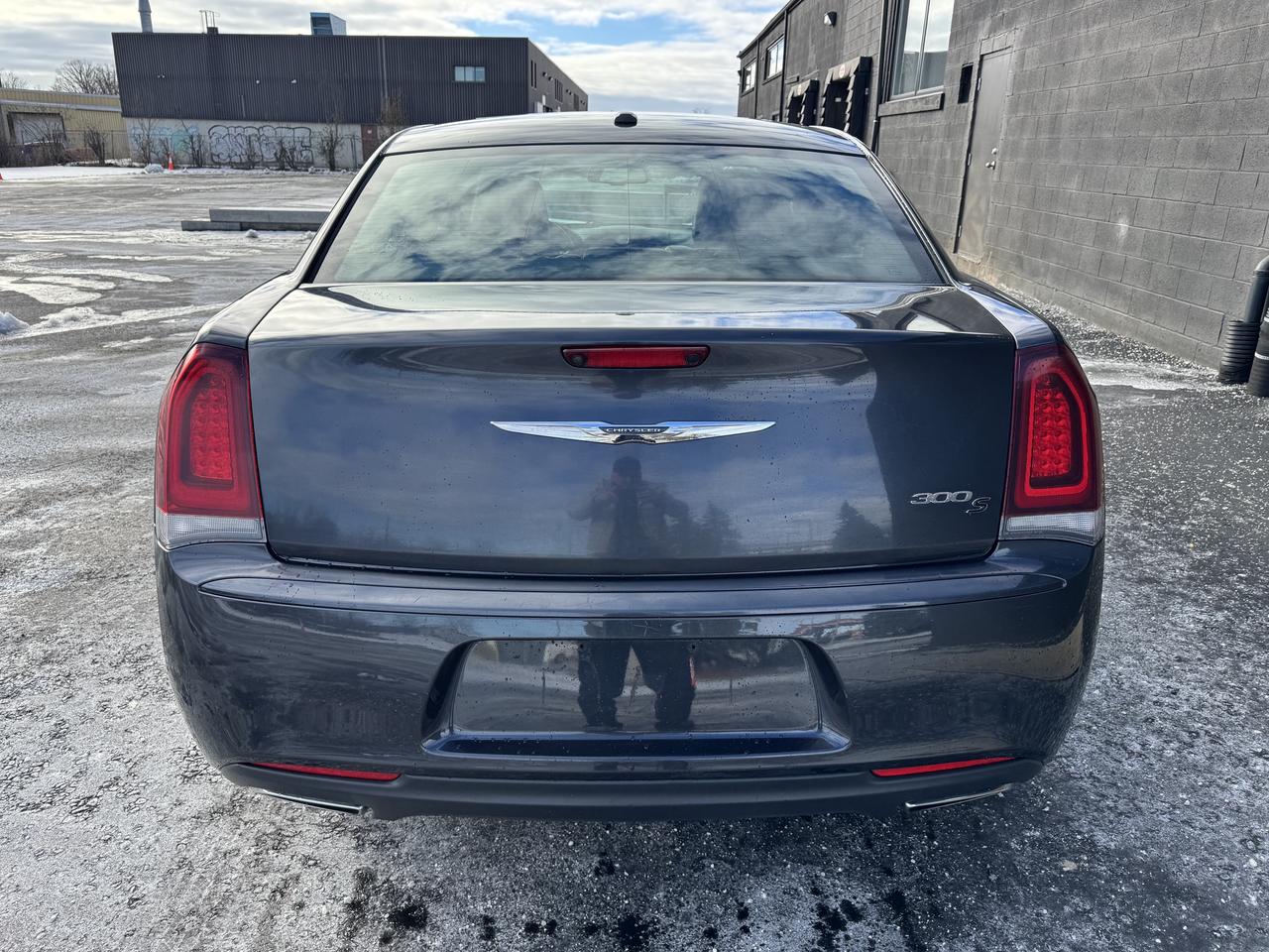 2016 Chrysler 300 S Photo