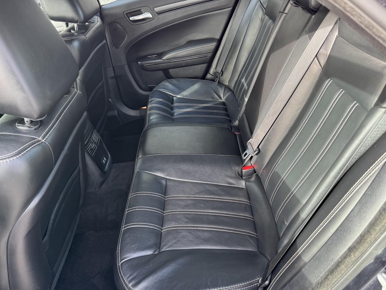 2016 Chrysler 300 S Photo