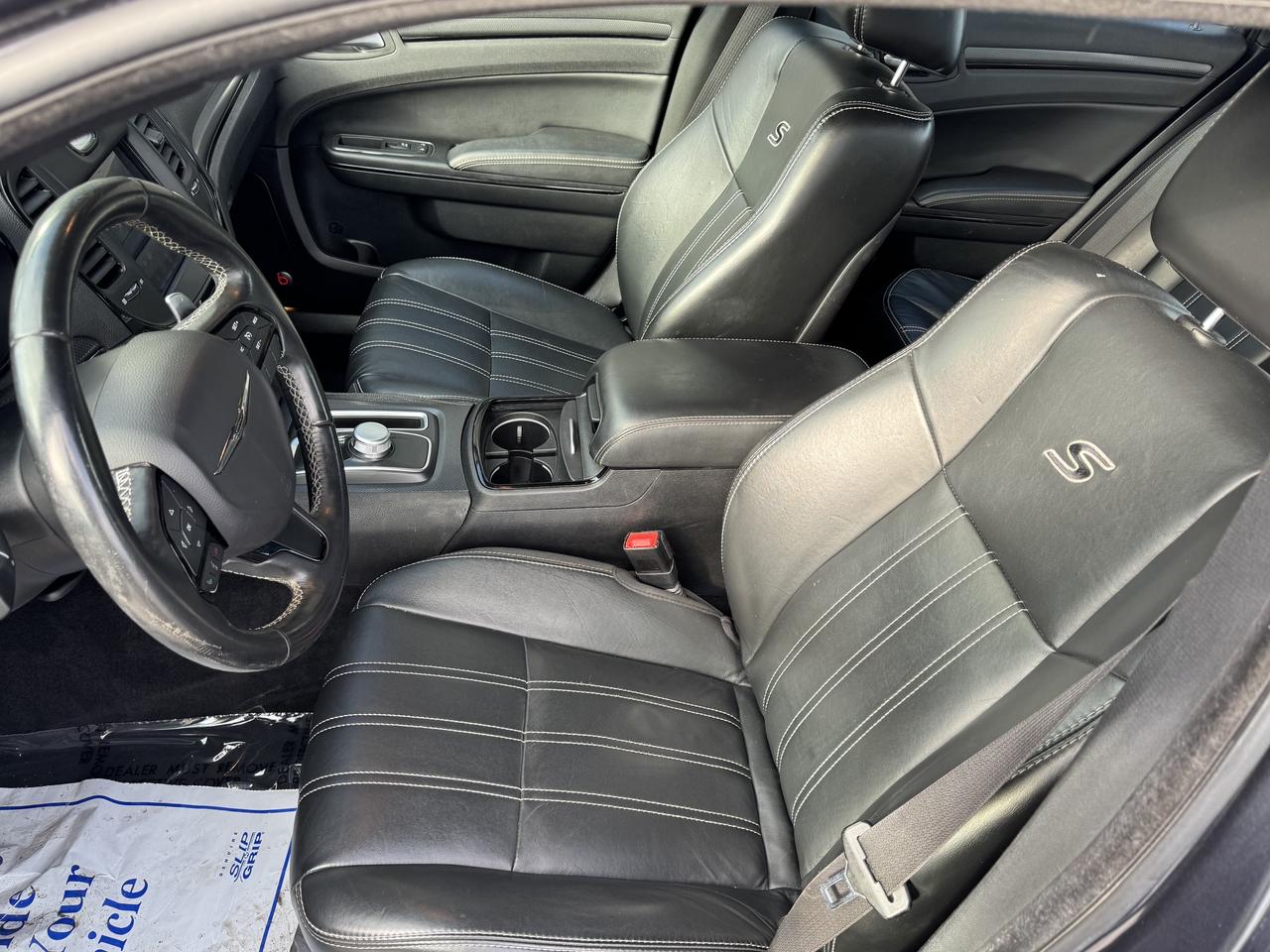 2016 Chrysler 300 S Photo