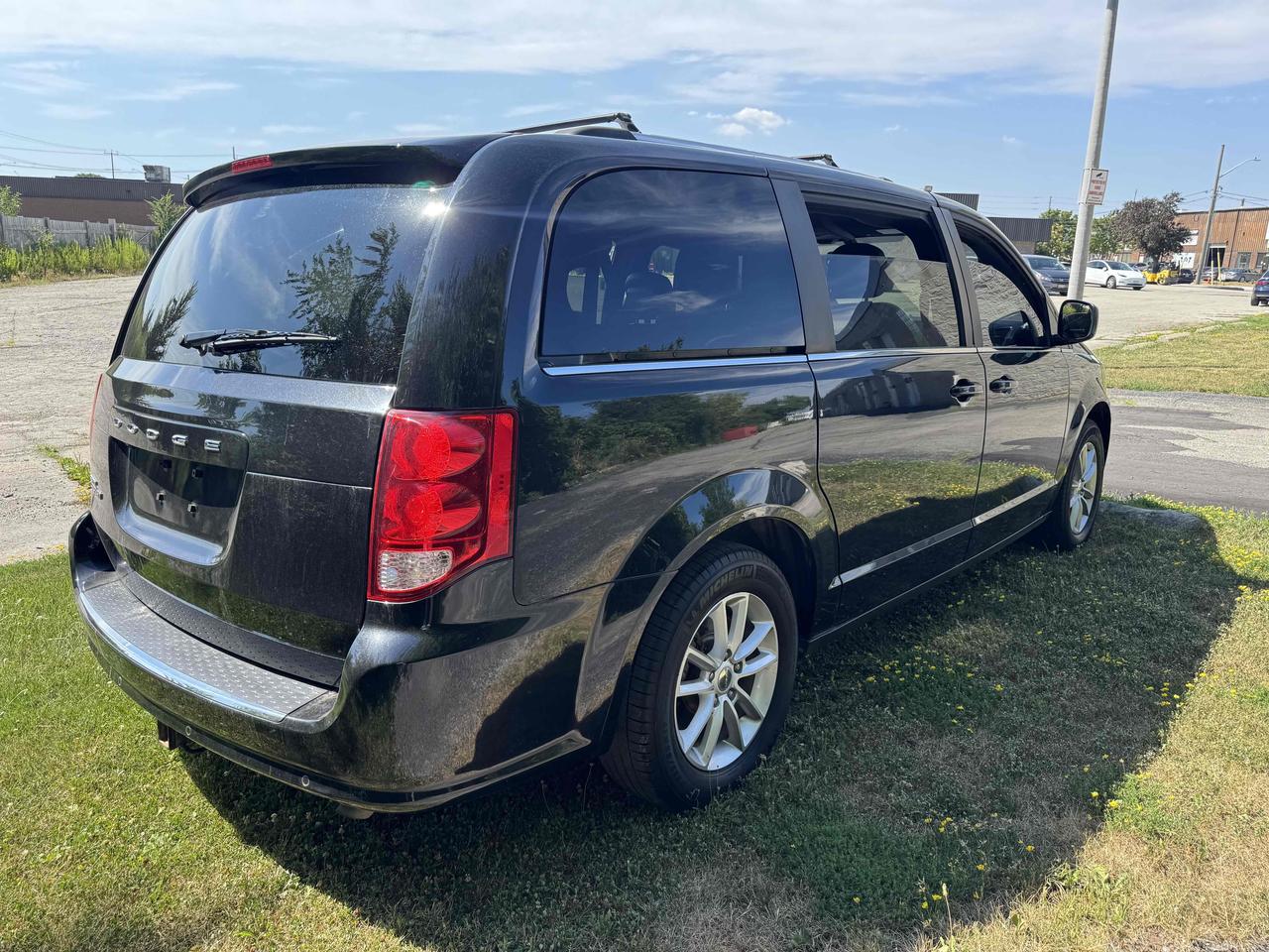 2019 Dodge Grand Caravan SXT Photo