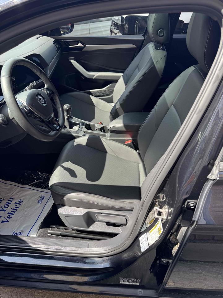 2021 Volkswagen Jetta HIGHLINE Photo