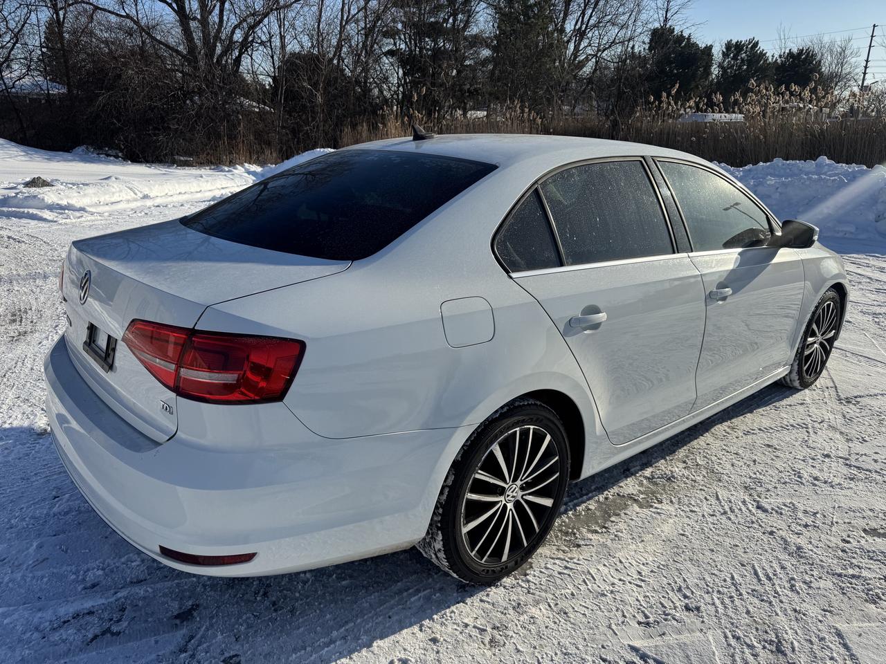 2015 Volkswagen Jetta TDI S Photo