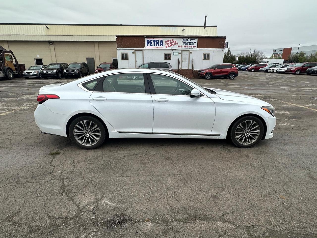 2015 Hyundai Genesis  Photo