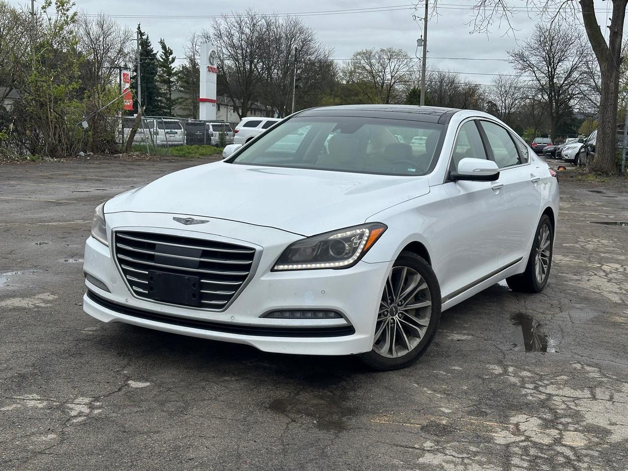 2015 Hyundai Genesis  Photo