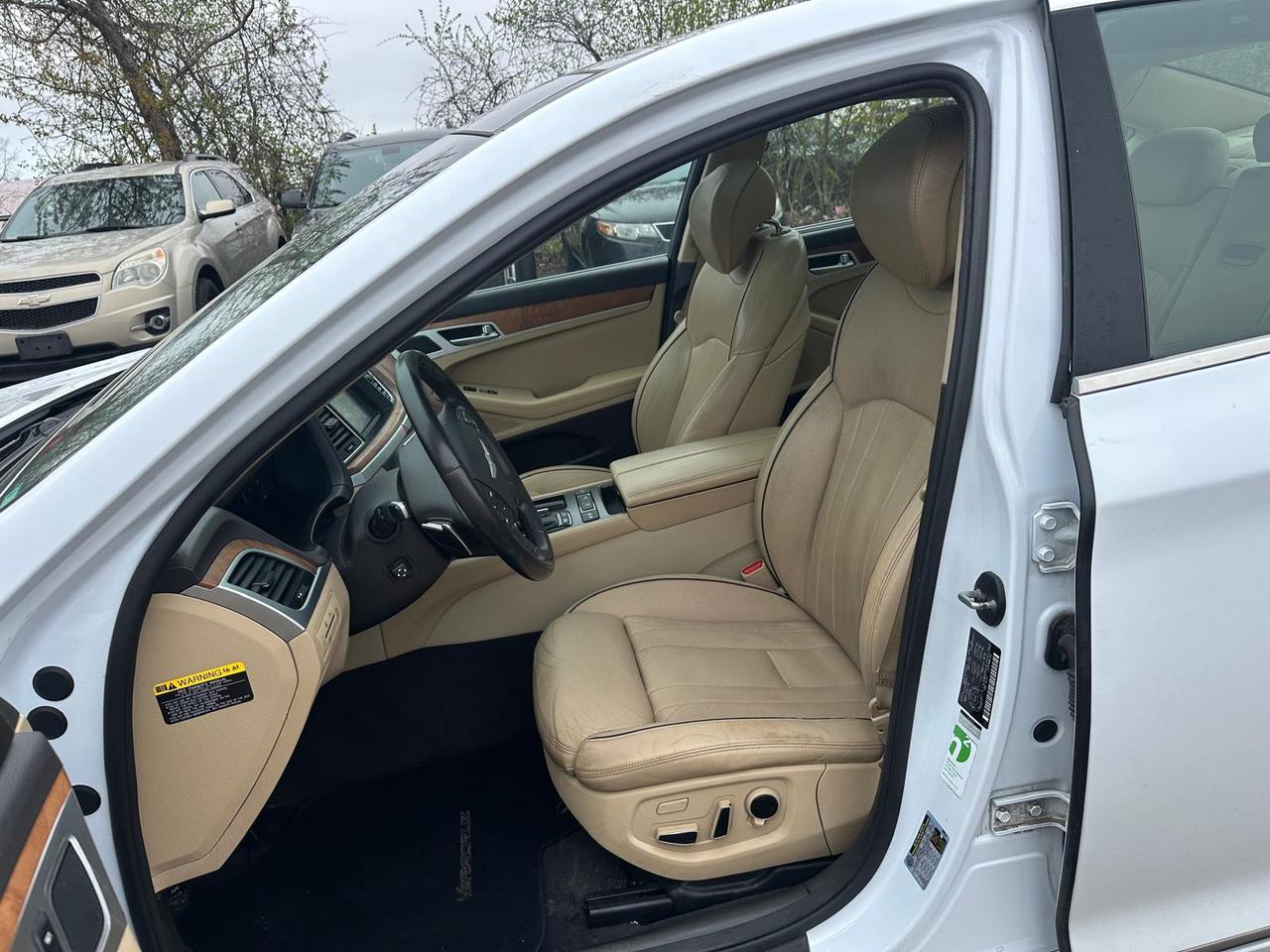 2015 Hyundai Genesis  Photo