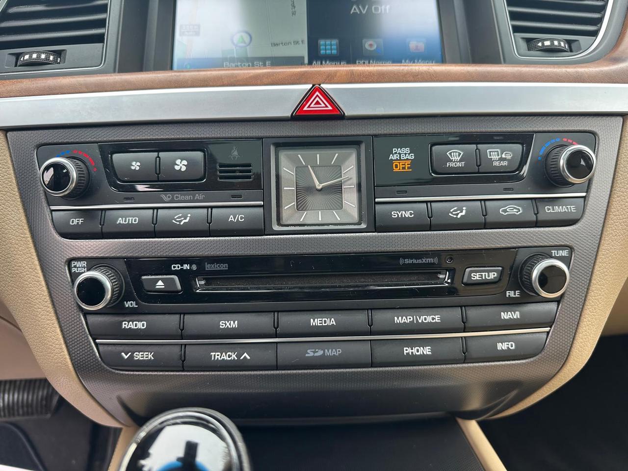 2015 Hyundai Genesis  Photo