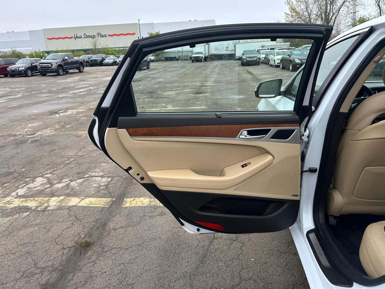 2015 Hyundai Genesis  Photo