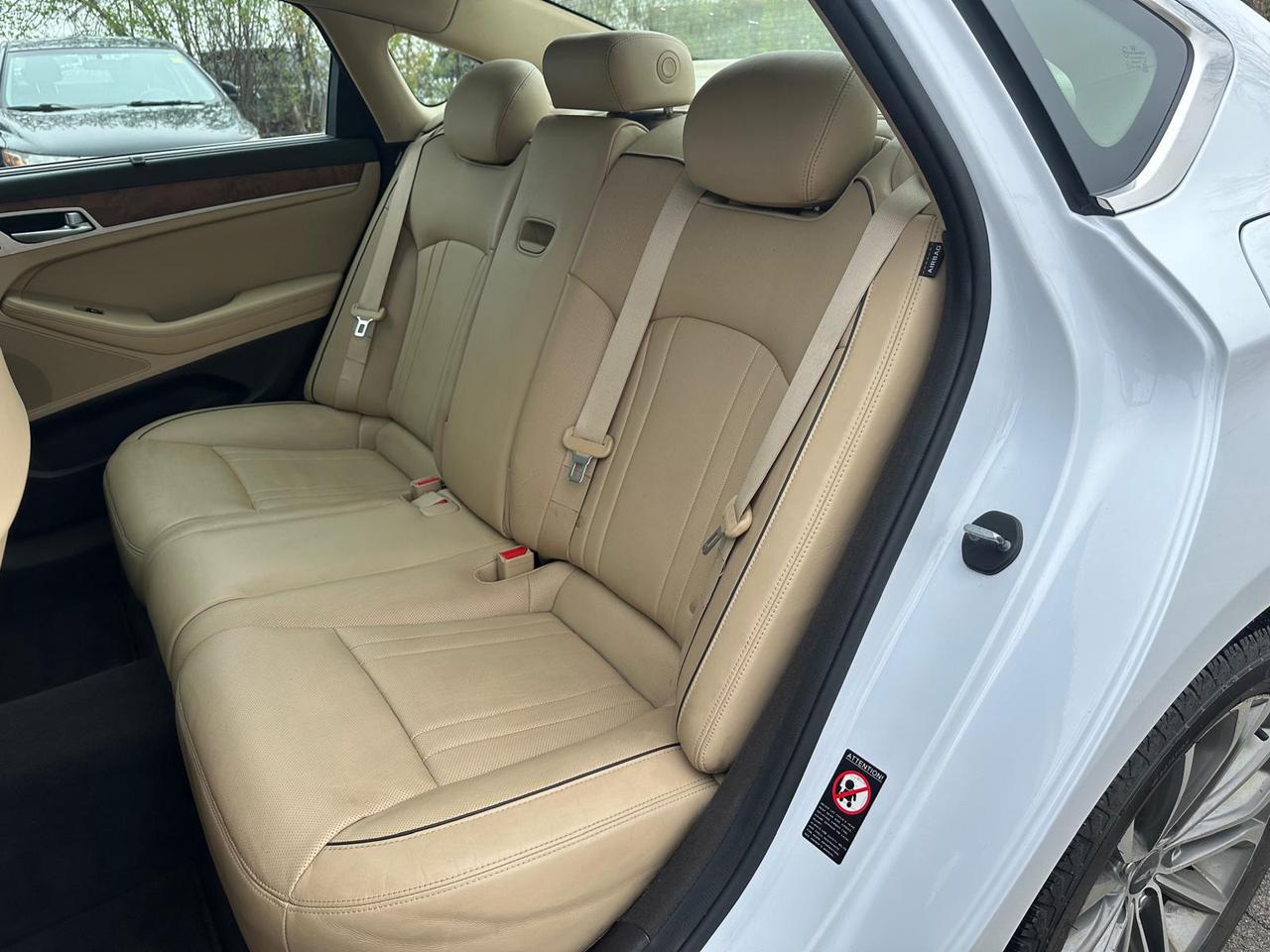 2015 Hyundai Genesis  Photo