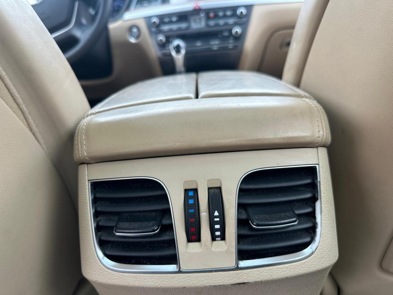 2015 Hyundai Genesis  Photo