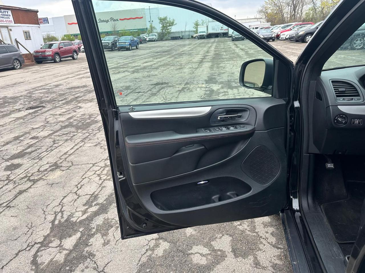 2017 Dodge Grand Caravan GT Photo