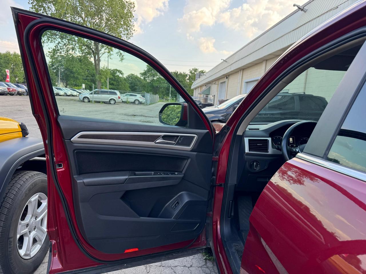 2018 Volkswagen Atlas Highline 4Motion Photo