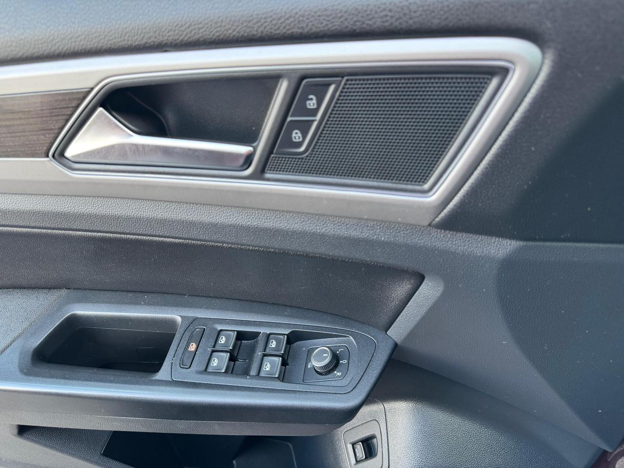 2018 Volkswagen Atlas Highline 4Motion Photo