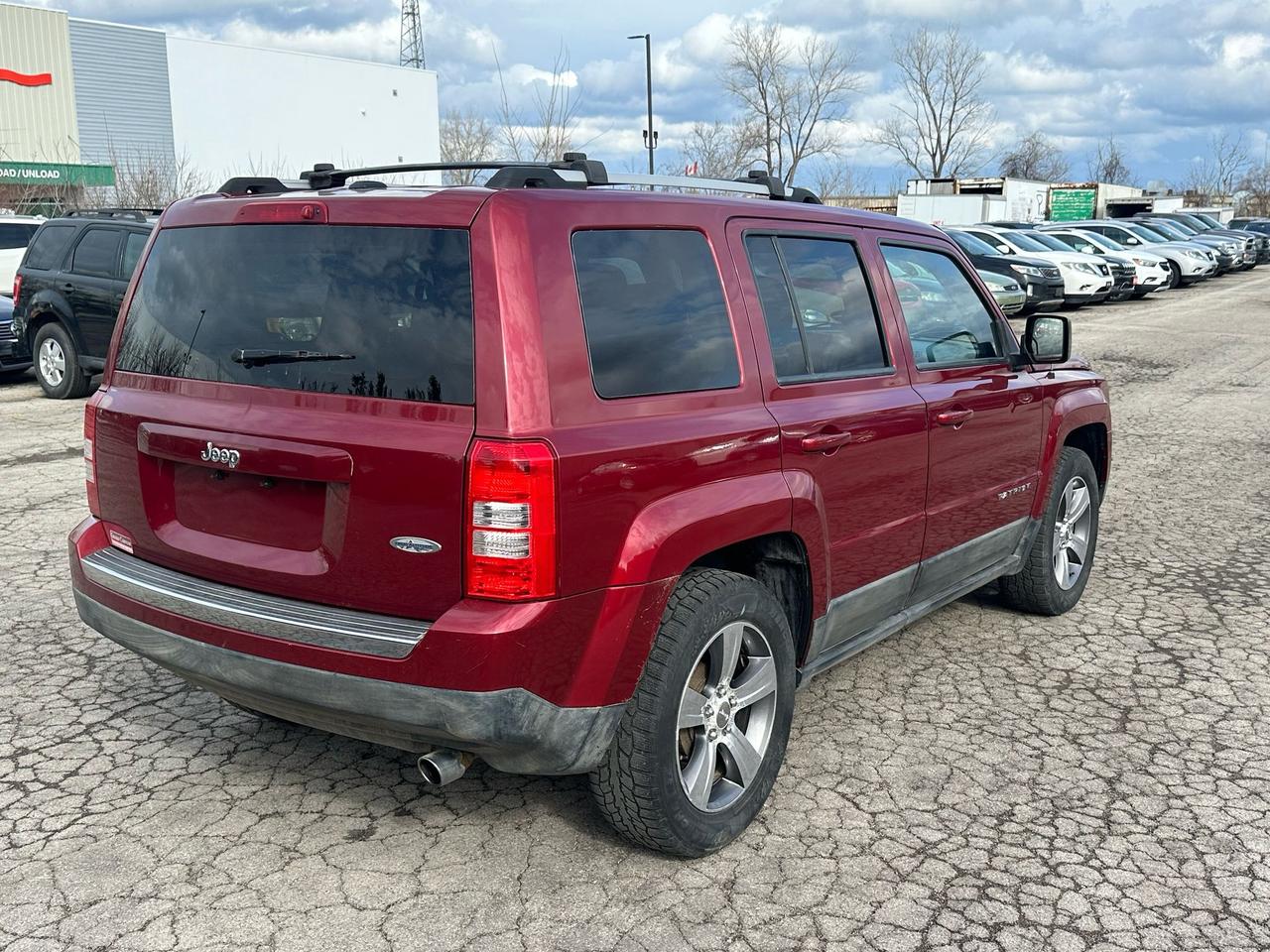 2016 Jeep Patriot Sport CVT Photo