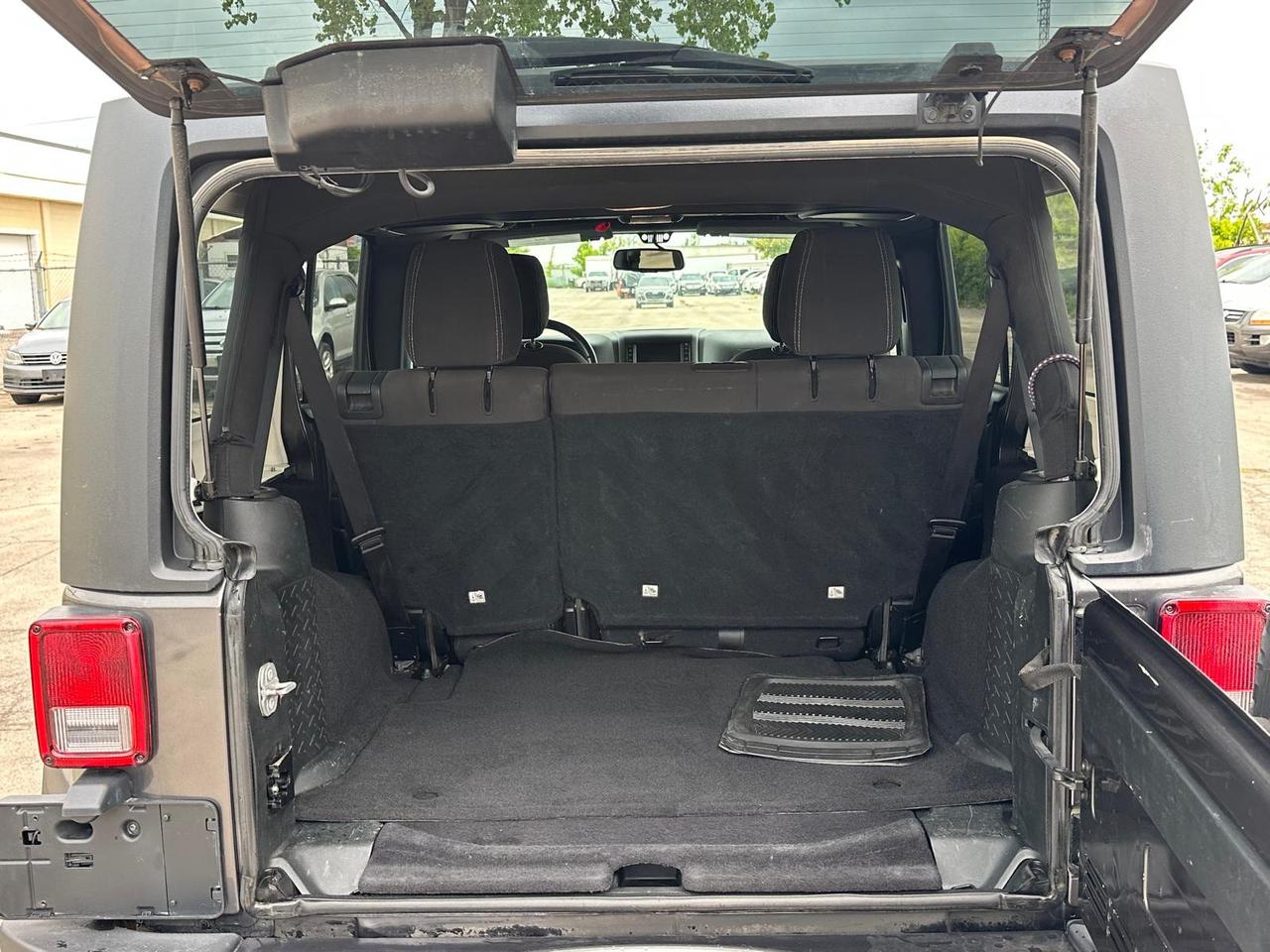 2018 Jeep Wrangler JK Unlimited Sahara Photo