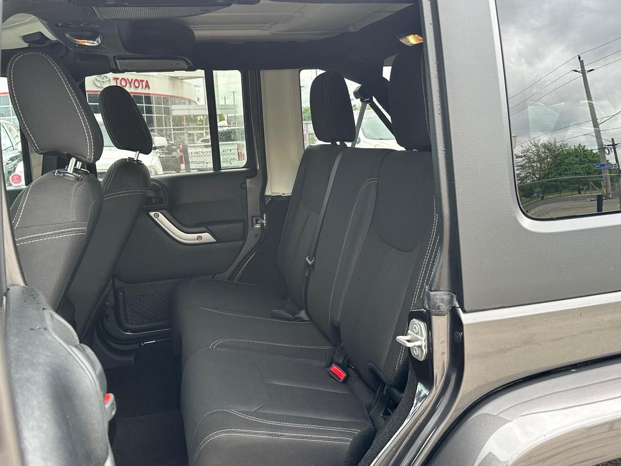 2018 Jeep Wrangler JK Unlimited Sahara Photo