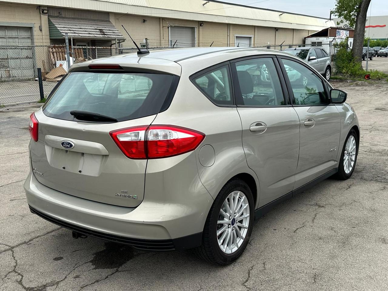 2015 Ford C-MAX SE Photo4