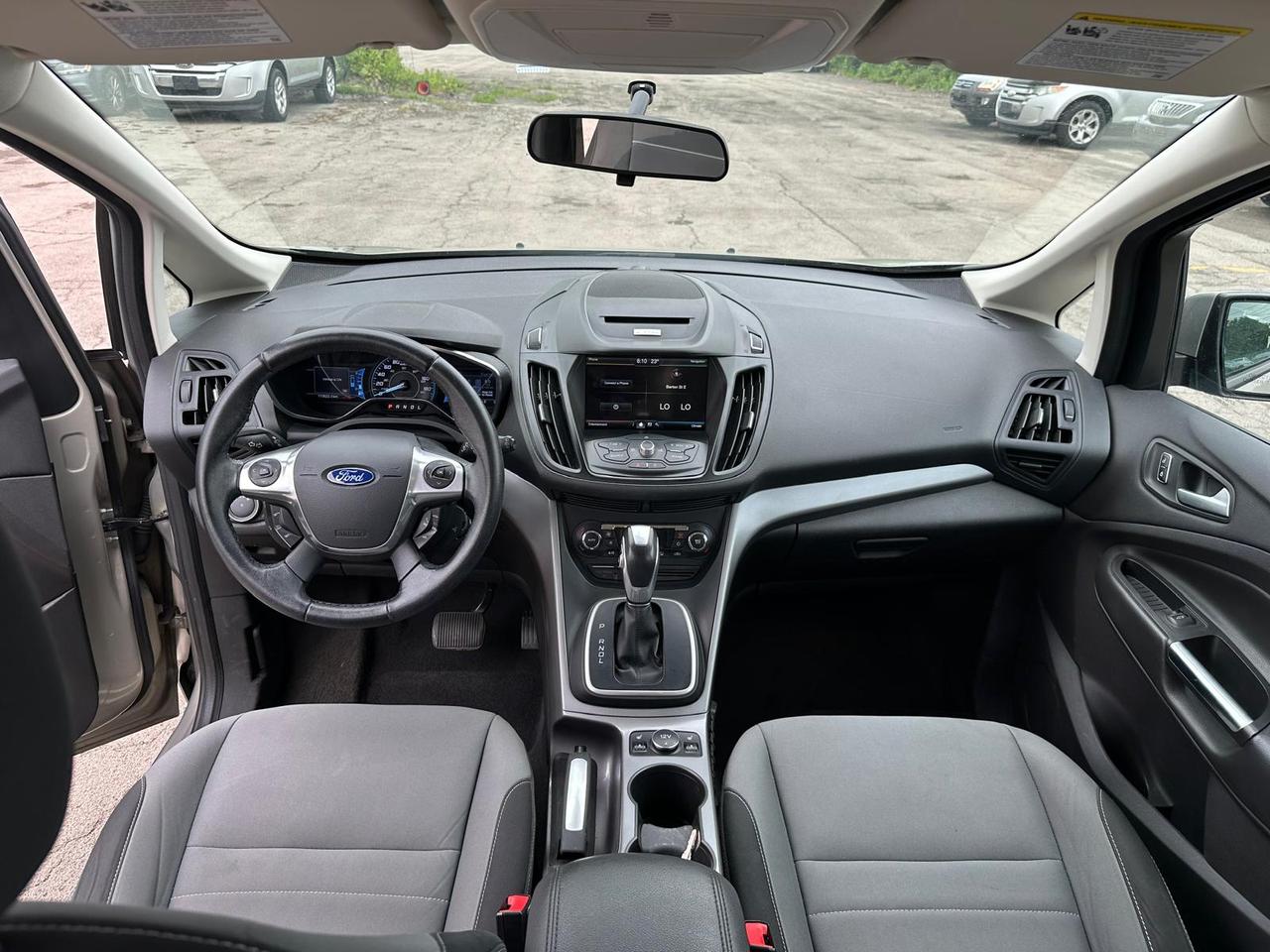 2015 Ford C-MAX SE Photo
