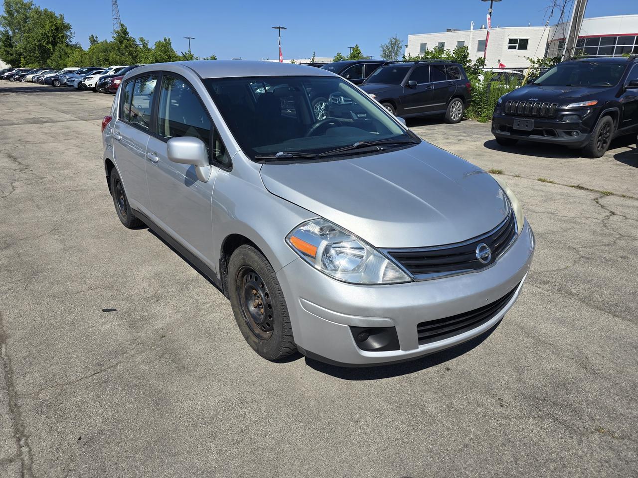 2010 Nissan Versa S Photo