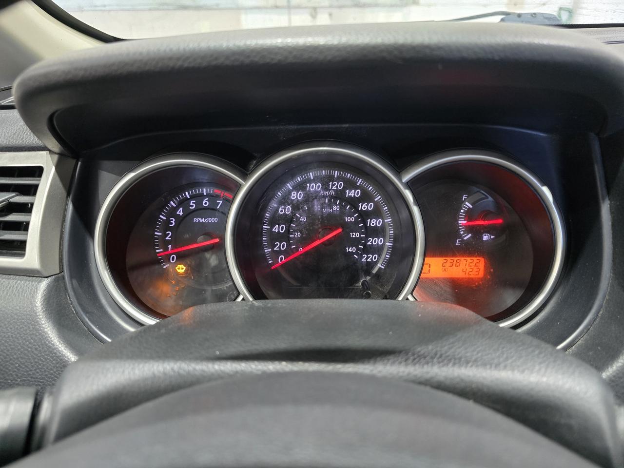 2010 Nissan Versa S Photo