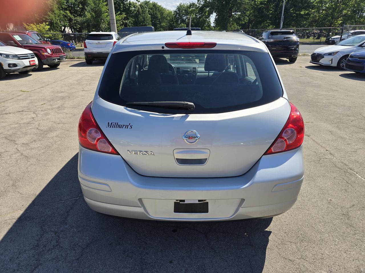 2010 Nissan Versa S Photo