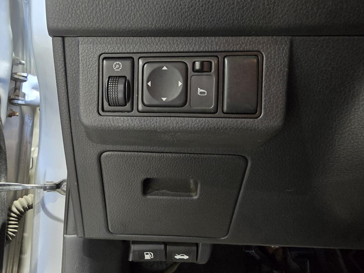 2010 Nissan Versa S Photo