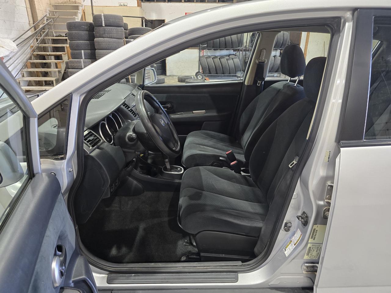 2010 Nissan Versa S Photo