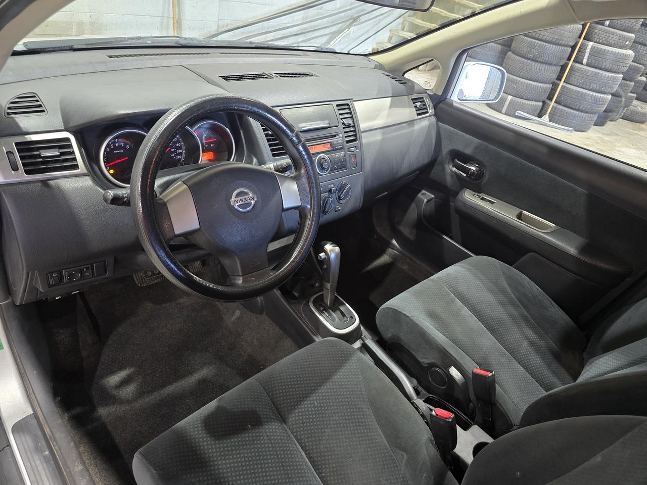 2010 Nissan Versa S Photo