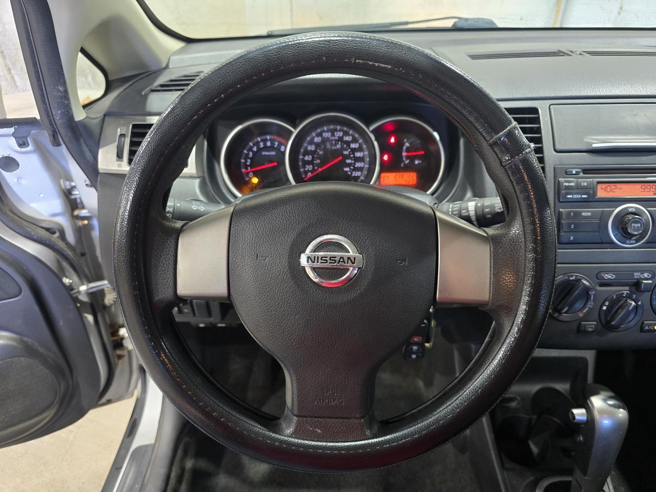 2010 Nissan Versa S Photo