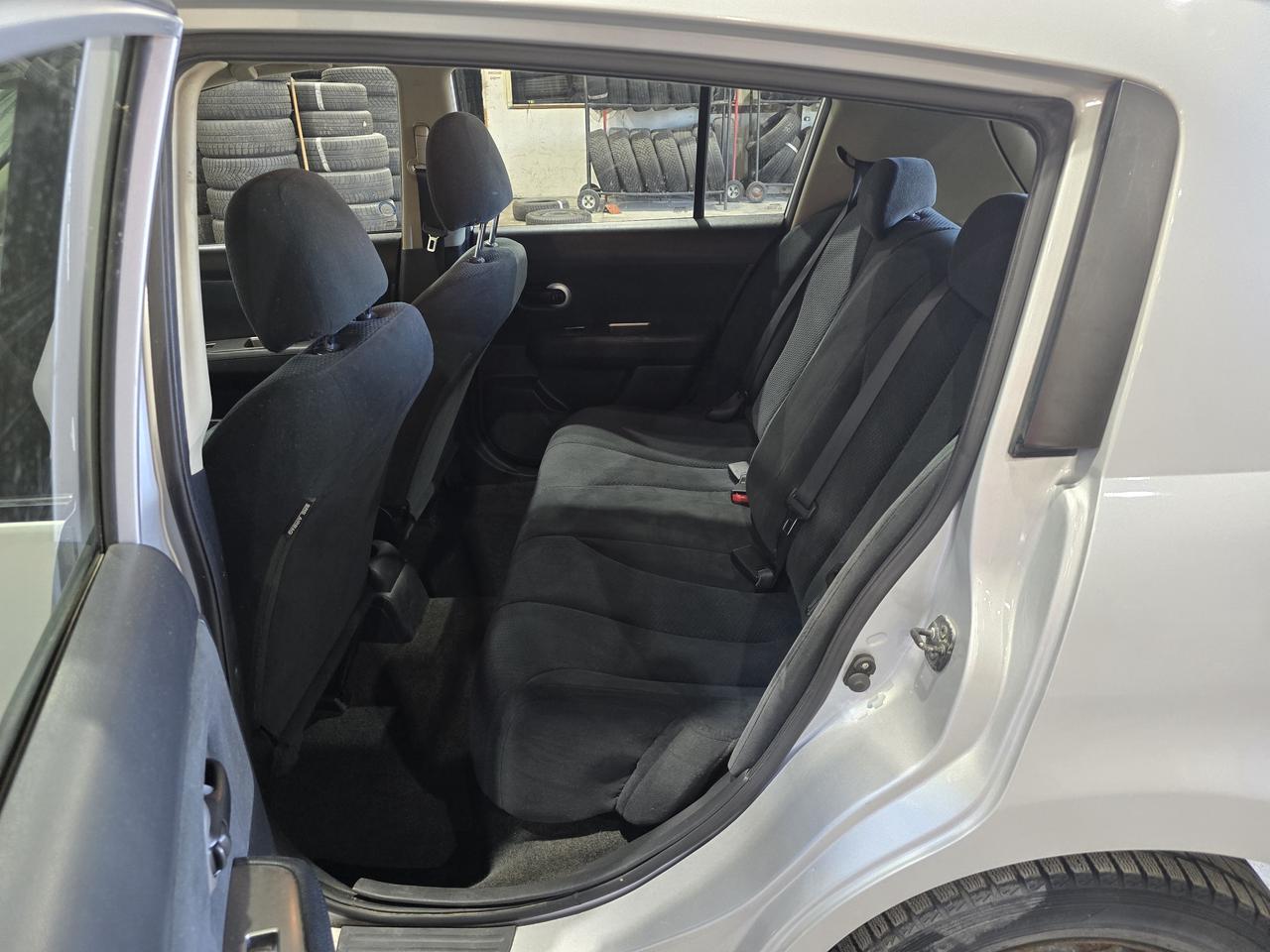 2010 Nissan Versa S Photo