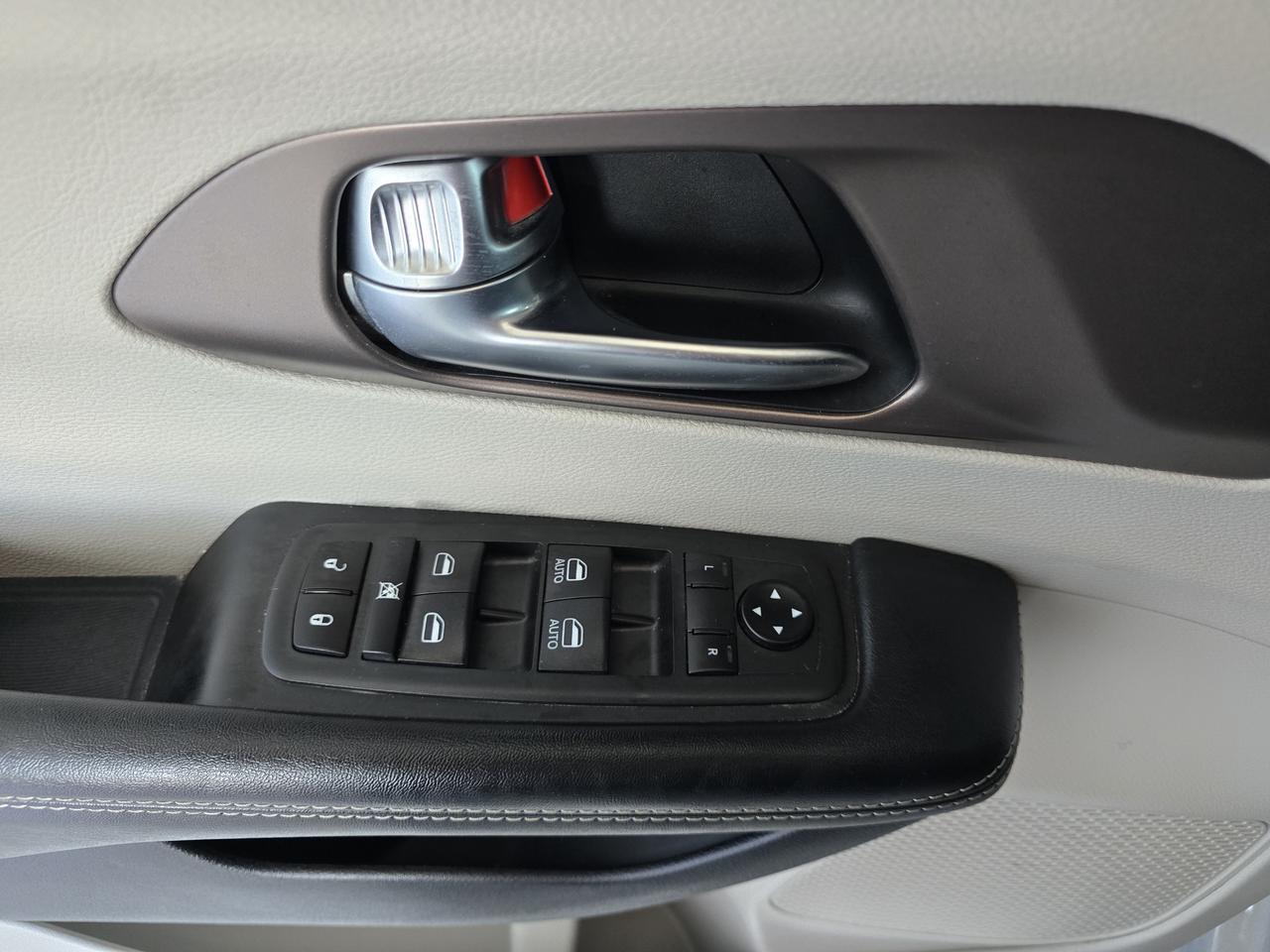 2021 Chrysler Grand Caravan Base Photo