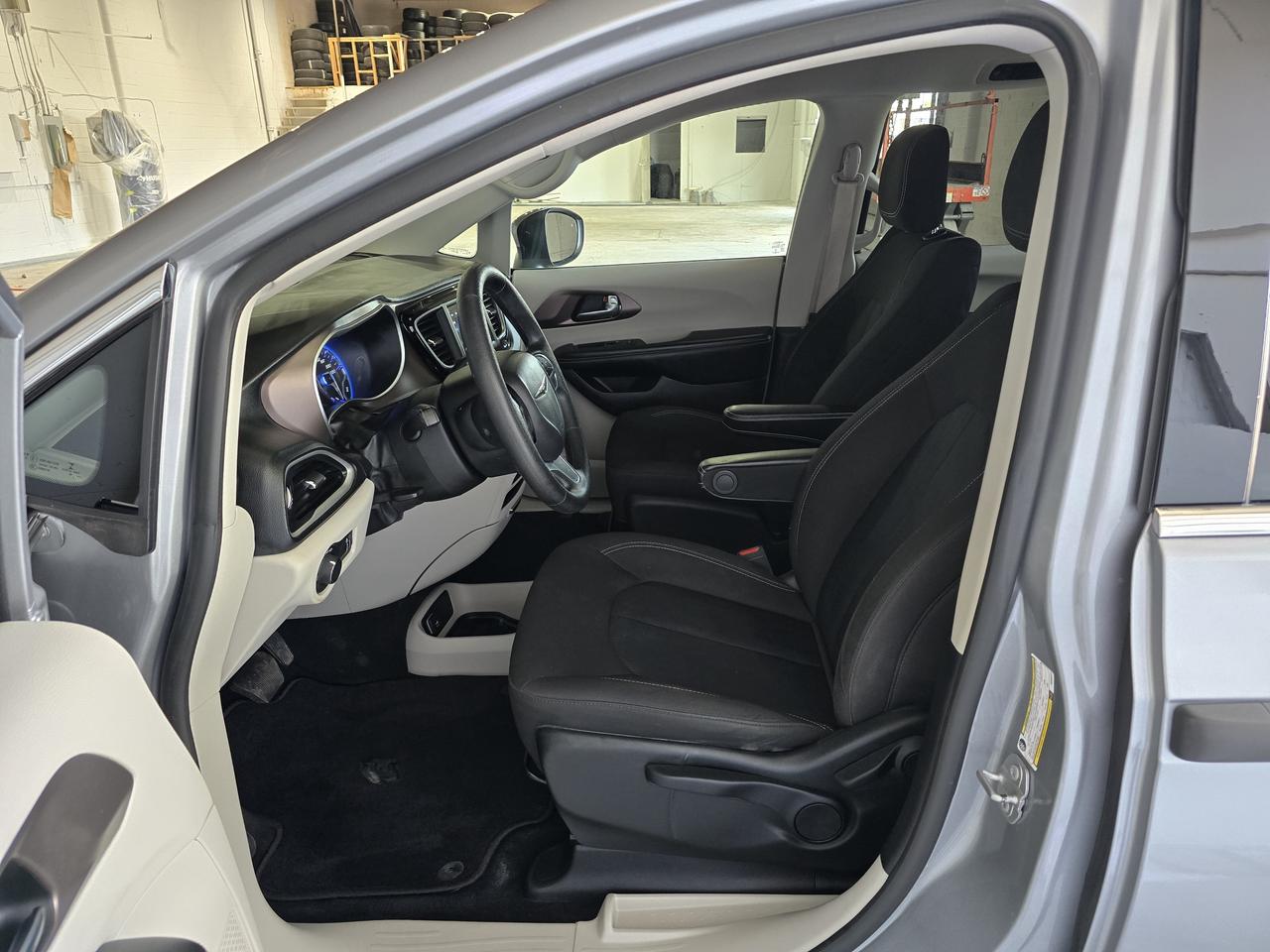 2021 Chrysler Grand Caravan Base Photo