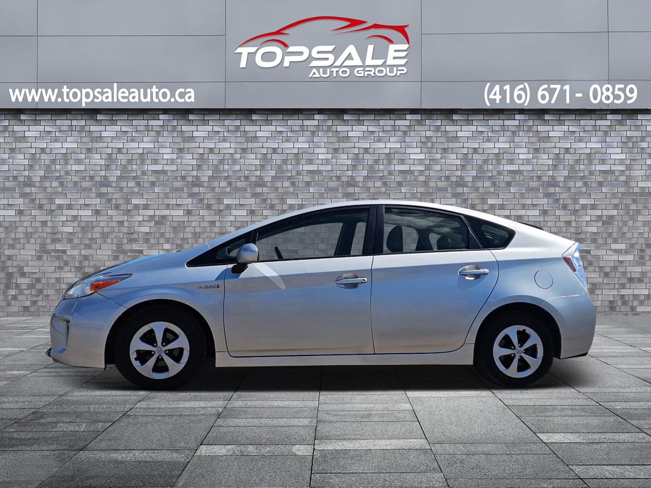 2014 Toyota Prius  Photo