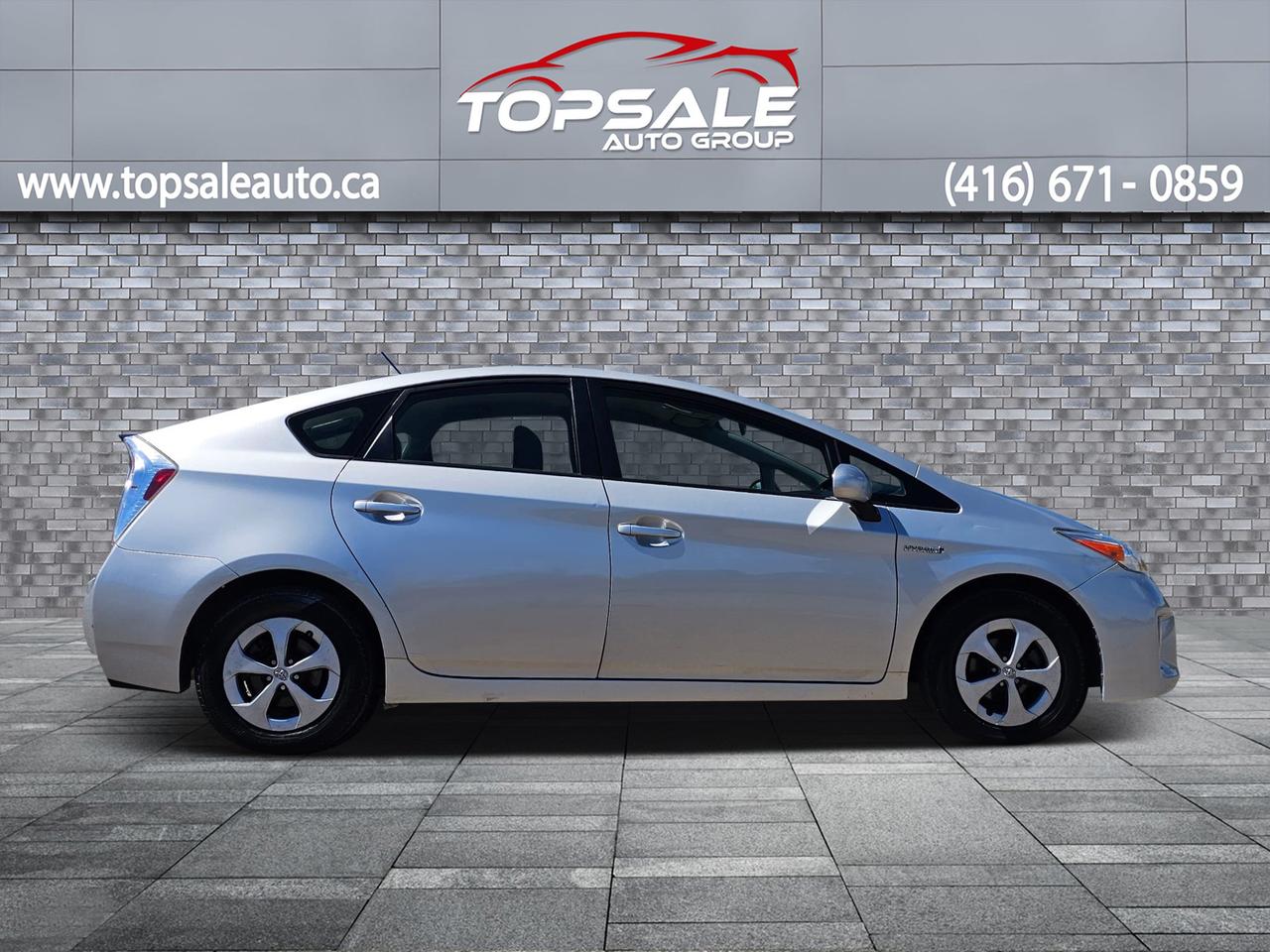 2014 Toyota Prius  Photo