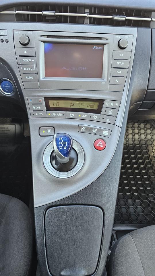 2014 Toyota Prius  Photo