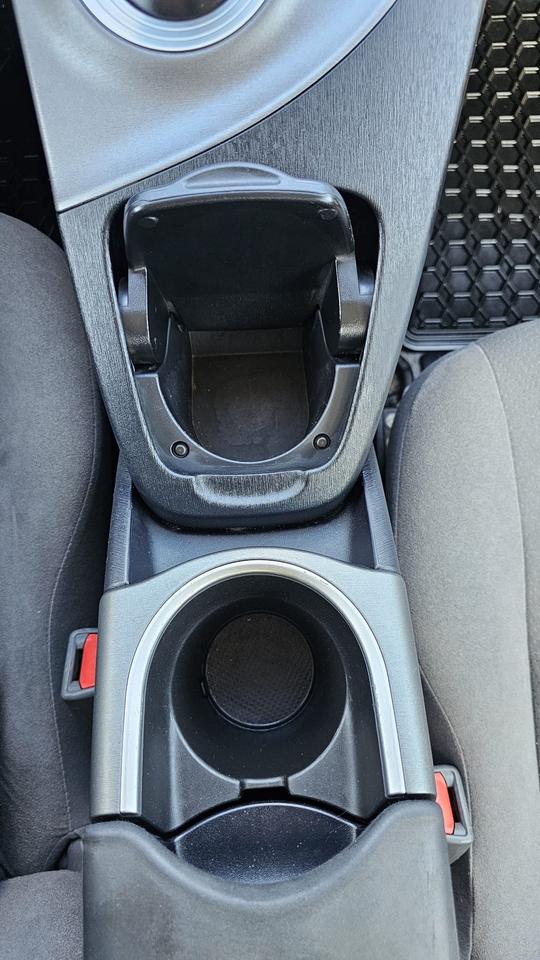 2014 Toyota Prius  Photo