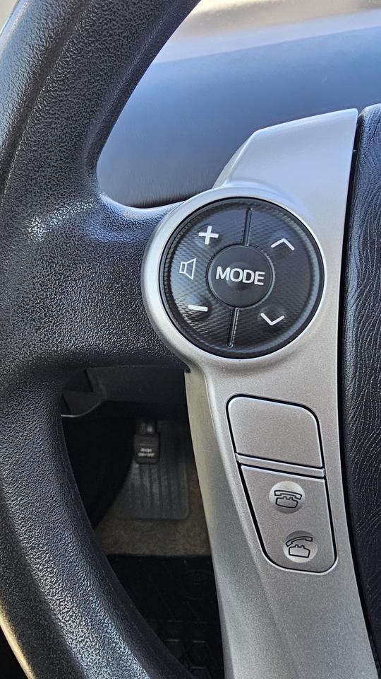 2014 Toyota Prius  Photo