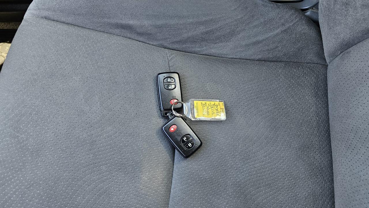 2014 Toyota Prius  Photo