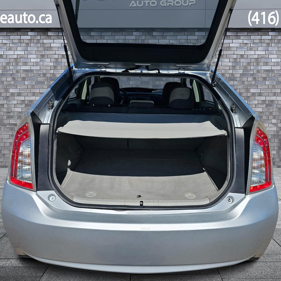 2014 Toyota Prius  Photo