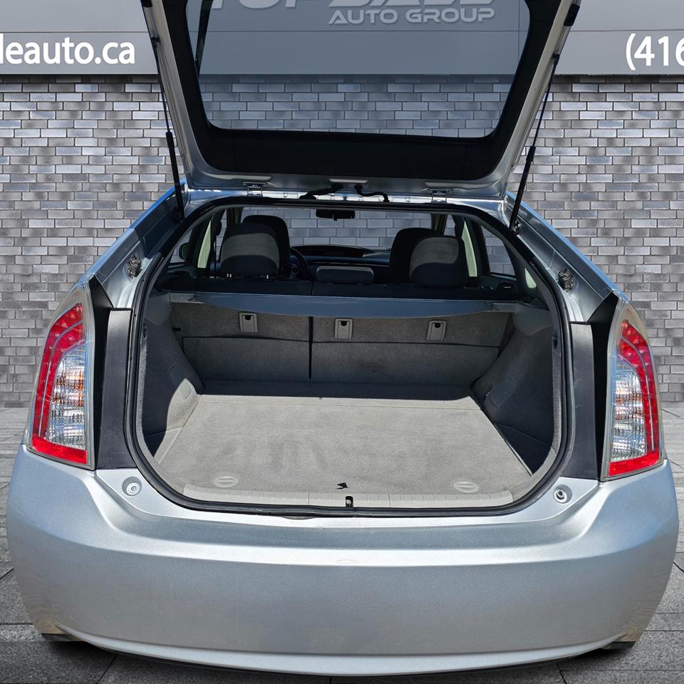 2014 Toyota Prius  Photo